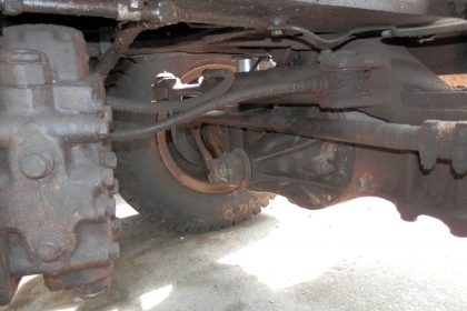 แบคโฮล้อยาง KOMATSU PW100-3-2เพลา มีแอร์ ลายหัวเจาะ อิ