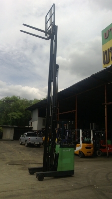 รถไฟฟ้า โตโยต้ารุ่น 7 น้ำหนักยก 2 ตัน เสาสูง 6 /6.5 / 7 เมตร