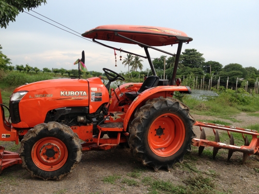 ขาย คูโบต้า  36  ครับ  รถดีรถบกไม่ลงนํ้า สีเดิม พร้อมผาน6*22