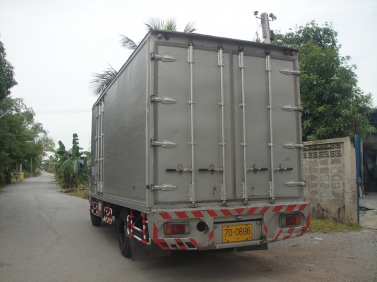 ISUZU NQR70RY52B  145 แรง ปี2548 พร้อมตู้ยาว 5.50 เมตร ประตู 3 บาน