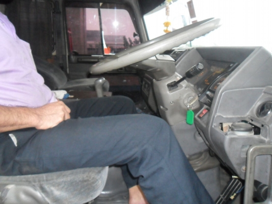 Hino ZM301 หัวลากพร้อมหางพื้นเรียบ