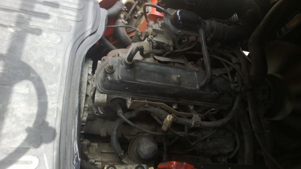 รถยกโตโยต้ารุ่น 7 น้ำหนักยก 2.5 ตัน เสาสูง 4.5 เมตร เกียร์ออโต้ เครื่องเบนซินติดแก๊ส แผงงาสไลด์