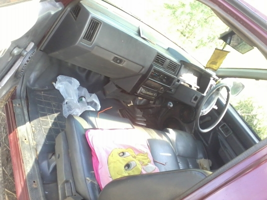 บิ๊กเอ็มปี 94 หัวเดียวสีพอง รอบคัน ไม่มีผุ ครัดซีดีเครื่องแน่น ขายตามสภาพทะเบียนขาดจดใหม่ ขับดีเกียร์ดีเฟืองท้ายดีแอร์เย็น