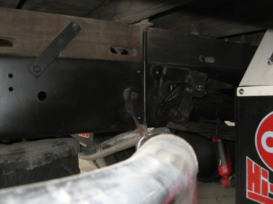 ขาย  6 ล้อ ฮ๊โน่  เมก้า 175 แรง ยาว 5.50  ปี 2005 สภาพสวยเดิมเครื่องดี พร้อมใช้งาน ชมก่อนได้ครับ สนใจติดต่อ 081-9425443