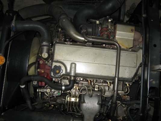 ขาย  6 ล้อ ฮ๊โน่  เมก้า 175 แรง ยาว 5.50  ปี 2005 สภาพสวยเดิมเครื่องดี พร้อมใช้งาน ชมก่อนได้ครับ สนใจติดต่อ 081-9425443