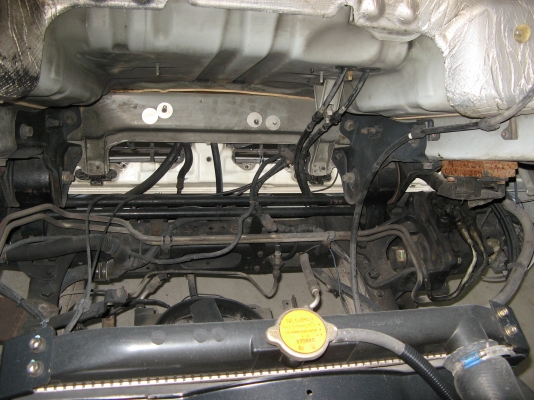 ขาย  6 ล้อ ฮ๊โน่  เมก้า 175 แรง ยาว 5.50  ปี 2005 สภาพสวยเดิมเครื่องดี พร้อมใช้งาน ชมก่อนได้ครับ สนใจติดต่อ 081-9425443