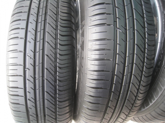 ขายล้อแม็ก Honda city ป้ายแดง 15"x5.5" et45 4รู100 + ยางปี 1113 สนใจติดต่อ เล็กคลองสาม (081-3747940)