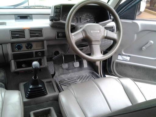 มือเดียวป้ายแดง  รถสวยเดิมบางทั้งคัน  ไม่มีผุ