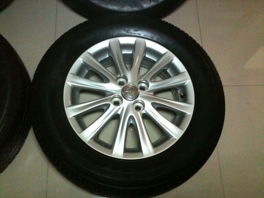 ล้อแม็กซ์15นิ้ว วิออสตัวท็อป พร้อมยางดอกลึกสมบูรณ์ ยังใช้วิ่งได้อีกยาว ยี่ห้อ บริดสโตนทั้งชุด 4รู100 ได้หมด ราคาต่อรองได้ ล้อแม็กซ์15นิ้ว วิออสตัวท็อป พร้อมยางดอกลึกสมบูรณ์ ยังใช้วิ่งได้อีกยาว ยี่ห้อ บริดสโตนทั้งชุด 4รู100 ได้หมด ราคาต่อรองได้