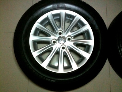 ล้อแม็กซ์15นิ้ว วิออสตัวท็อป พร้อมยางดอกลึกสมบูรณ์ ยังใช้วิ่งได้อีกยาว ยี่ห้อ บริดสโตนทั้งชุด 4รู100 ได้หมด ราคาต่อรองได้ ล้อแม็กซ์15นิ้ว วิออสตัวท็อป พร้อมยางดอกลึกสมบูรณ์ ยังใช้วิ่งได้อีกยาว ยี่ห้อ บริดสโตนทั้งชุด 4รู100 ได้หมด ราคาต่อรองได้