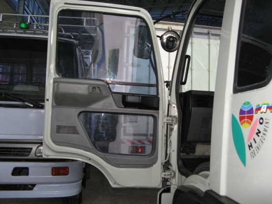 ขาย 6ล้อ ฮีโน่ สิงห์ไฮเทค 195 แรง ยาว 4.50  สภาพสวยเดิมเครื่องดี พร้อมใช้งาน ชมก่อนได้ครับ สนใจติดต่อ 081-9425443