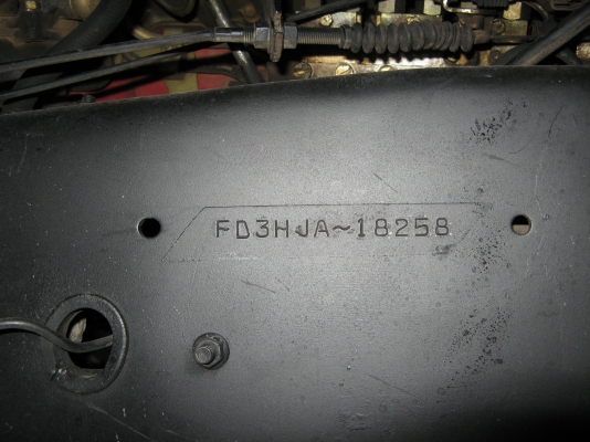 ขาย 6ล้อ ฮีโน่ สิงห์ไฮเทค 195 แรง ยาว 4.50  สภาพสวยเดิมเครื่องดี พร้อมใช้งาน ชมก่อนได้ครับ สนใจติดต่อ 081-9425443