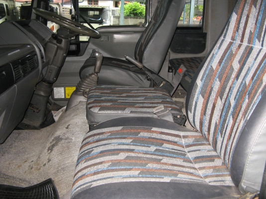 ขาย 6ล้อ ฮีโน่ สิงห์ไฮเทค 195 แรง ยาว 4.50  สภาพสวยเดิมเครื่องดี พร้อมใช้งาน ชมก่อนได้ครับ สนใจติดต่อ 081-9425443