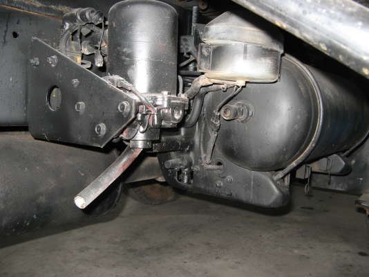 ขาย 6ล้อ ฮีโน่ สิงห์ไฮเทค 195 แรง ยาว 4.50  สภาพสวยเดิมเครื่องดี พร้อมใช้งาน ชมก่อนได้ครับ สนใจติดต่อ 081-9425443