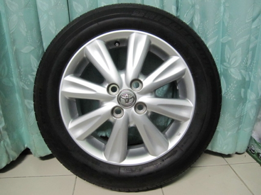 ขายล้อแม็ก Toyota Yaris พร้อมยาง Bridgestone ราคาประหยัด