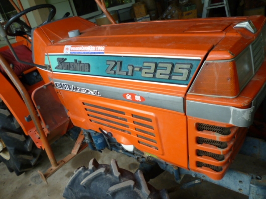 KUBOTA  2 รุ่น B1400 ราคา3900บาท / ZL1-225  โทรเลย...(zl1 225จองแล้วครับ)