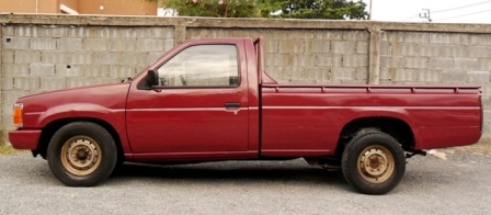 ขายรถกระบะ นิสสัน บิ๊กเอ็ม ตอนเดียว(Big M)เกียร์ธรรมดา+ เครื่องดีเซล2500(TD-25) สีแดง กระบะไม่ผุ+เครื่องดี+เกียร์ดี+เฟืองท้ายดี+ภาษี57-->65,000 บ T. 081-1917015