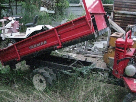 ขาย-รถบรรทุกล้อยาง YANMAR: HFG18R ยกดั๊มได้แบบไฮโดรลิค นำเข้าจากญี่ปุ่น สภาพเหมือนใหม่ สตาร์ทได้ 2 ระบบ