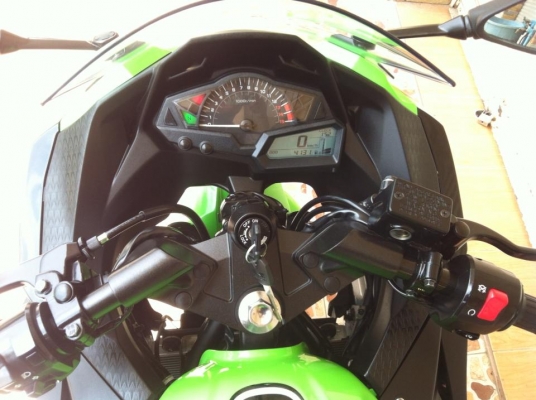 Kawasaki ninja 250 ปี2013 รถ 7เดือน รถวิงน้อย4,131โล สภาพป้ายแดง โฉมใหม่ล่าสุด