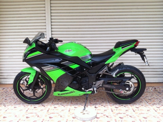 Kawasaki ninja 250 ปี2013 รถ 7เดือน รถวิงน้อย4,131โล สภาพป้ายแดง โฉมใหม่ล่าสุด