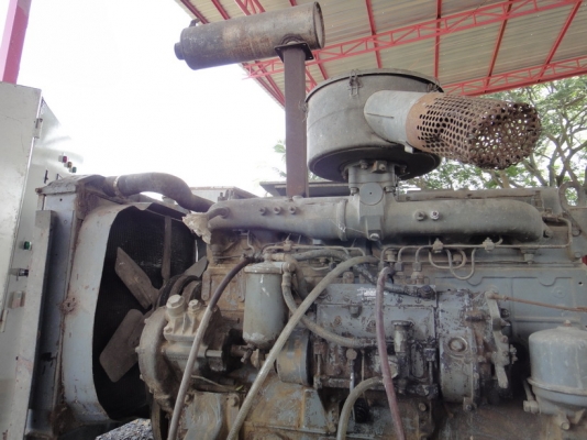 เครื่องปั่นไฟ 100 KVA.