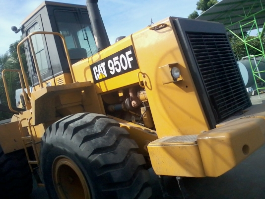 950 F เครื่องเดิม ปั้มเดิมระบบแอร์ใข้งานได้เย็น เอวแน่นปุ้งกี๋ต่อแขนแล้วสำหรับตักข้าวเปลือกขึ้นรถ 10 ล้อ ใชงานอยู่ เอกสารสัญญาซื้อขาย