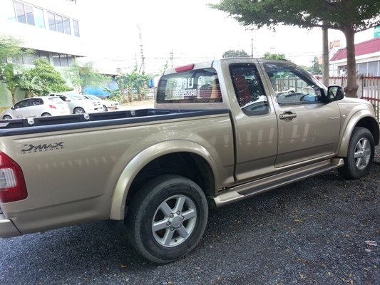 ขาย D max Hilander cab 04