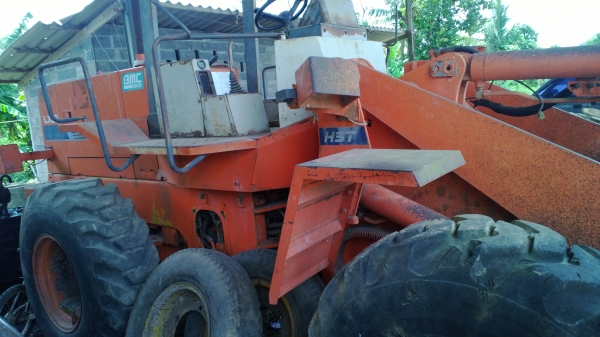 รถตักล้อยางเลี้ยวเอวLX80รถสวยมากขาย520000.