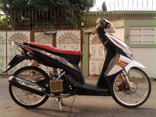 ขออนุญาติขาย Honda Click Combi Brake สีขาวมุก สภาพนางฟ้า ขออนุญาติขาย Honda Click Combi Brake สีขาวมุก สภาพนางฟ้า