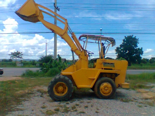 ขายรถตัก TCM สภาพสวยพร้อมใช้ ติดต่อได้ที่คุณ อ๊อฟ พิจิตร 086-737-9991 ขายรถตัก TCM สภาพสวยพร้อมใช้ ติดต่อได้ที่คุณ อ๊อฟ พิจิตร 086-737-9991