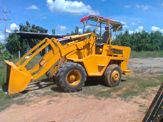 ขายรถตัก TCM สภาพสวยพร้อมใช้ ติดต่อได้ที่คุณ อ๊อฟ พิจิตร 086-737-9991 ขายรถตัก TCM สภาพสวยพร้อมใช้ ติดต่อได้ที่คุณ อ๊อฟ พิจิตร 086-737-9991