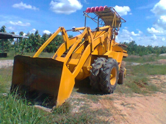 ขายรถตัก TCM สภาพสวยพร้อมใช้ ติดต่อได้ที่คุณ อ๊อฟ พิจิตร 086-737-9991 ขายรถตัก TCM สภาพสวยพร้อมใช้ ติดต่อได้ที่คุณ อ๊อฟ พิจิตร 086-737-9991