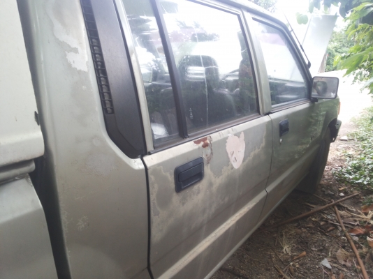 ขาย L 200 สี่ประตู ตัวหายาก เครื่อง/ช่วงล่างเยี่ยม