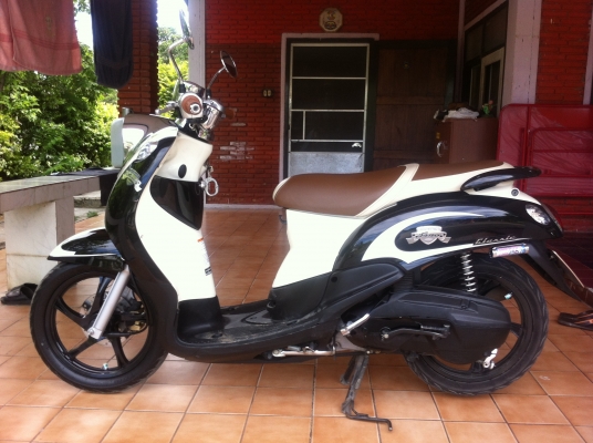 ธารนนทบุรี//ขายYamaha  fino สภาพสวยๆค่ะ ราคา25,000บาท ทะเบียนพร้อมโอนค่ะ