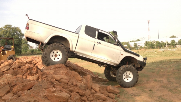 ขายด่วน โฟร์วีล ออฟโรด MITSUBISHI STADA 2800  เทอร์โบ