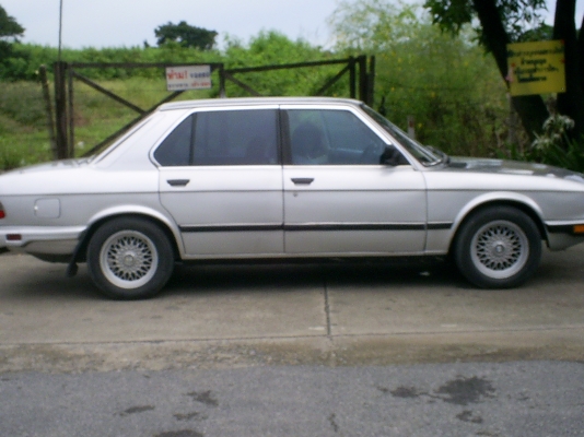 ขาย BMW 520i SERIES 5 ขาย BMW 520i SERIES 5