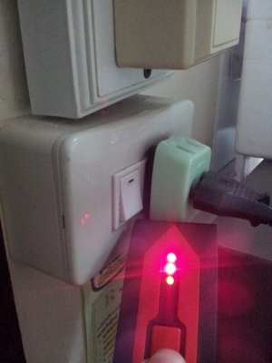 เซนเซอร์ตรวจหาสายไฟ พร้อมระดับน้ำ