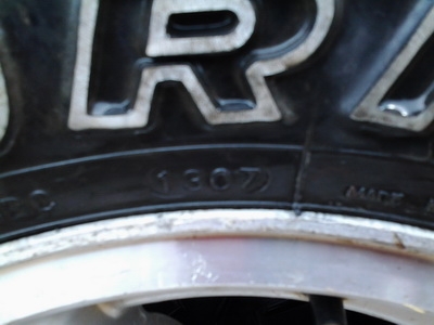 ยาง 33 แม็กซ์ขอบ 15 ยาง 33 แม็กซ์ขอบ 15