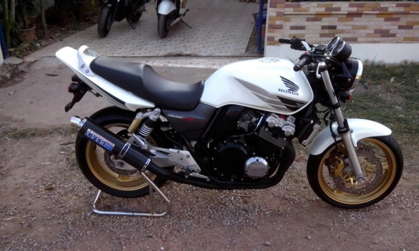 ขายCB400ปี2005อินวอย+สรรพสามิต ราคา122000 เครื่องดีมากสีสวยๆ ขายCB400ปี2005อินวอย+สรรพสามิต ราคา122000 เครื่องดีมากสีสวยๆ