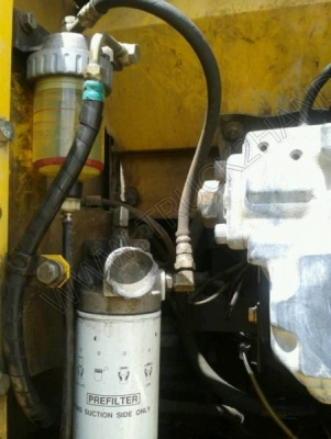 รถแบคโฮ ยี่ห้อ KOMATSU PC200 รุ่น 8