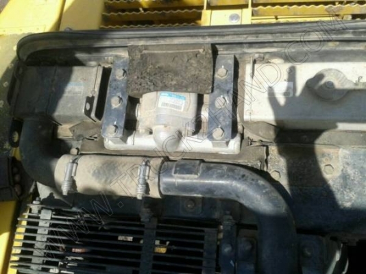 รถแบคโฮ ยี่ห้อ KOMATSU PC200 รุ่น 8