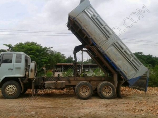 รถบรรทุก 10 ล้อดั๊ม ยี่ห้อ ISUZU ROCKY 195 แรงม้า