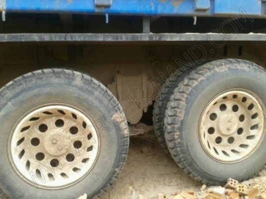 รถบรรทุก 10 ล้อดั๊ม ยี่ห้อ ISUZU ROCKY 195 แรงม้า