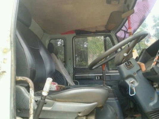 รถบรรทุก 10 ล้อดั๊ม ยี่ห้อ ISUZU ROCKY 195 แรงม้า
