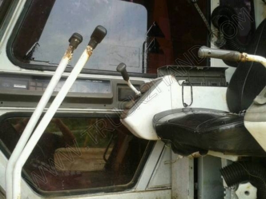 รถแบคโฮ ยี่ห้อ SUMITOMO S265 120 รถแบคโฮ ยี่ห้อ SUMITOMO S265 120