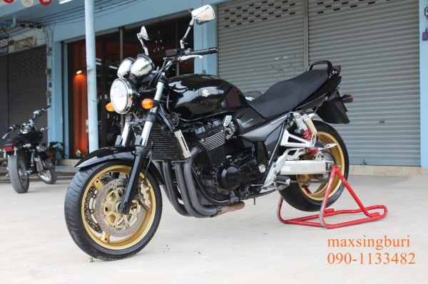 แม็กสิงห์บุรี//SUZUKI GSX 1400 ปี2007 สภาพสวยใส เดิมๆ ทะเบียนแท้โอนขนส่ง 265000 ด่วน