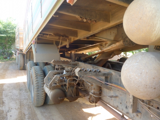 ขายรถบรรทุก 22 ล้อพ่วง แม่-ลูก NISSAN UD   สนใจติดต่อ วุฒิ 088-2382857,081-8805801,089-5132353