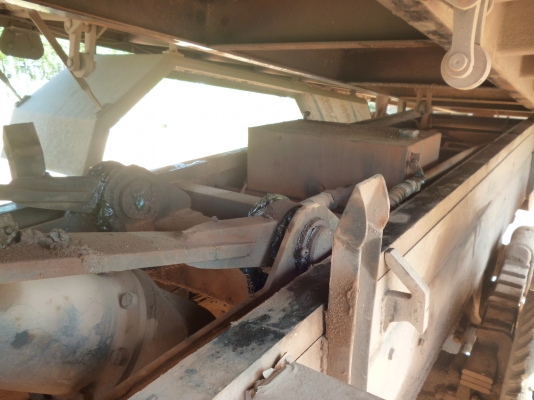 ขายรถบรรทุก 22 ล้อพ่วง แม่-ลูก NISSAN UD   สนใจติดต่อ วุฒิ 088-2382857,081-8805801,089-5132353