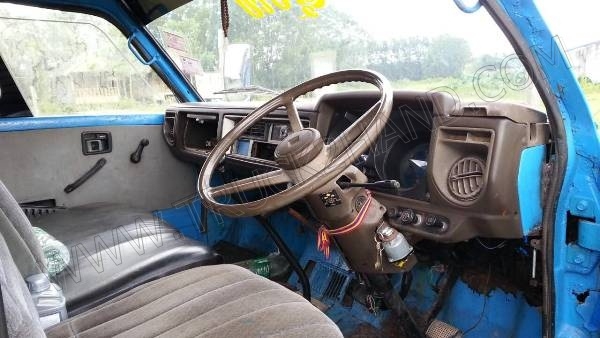 รถบรรทุก 6 ล้อ ยี่ห้อ ISUZU รุ่น KS 100 แรงม้า