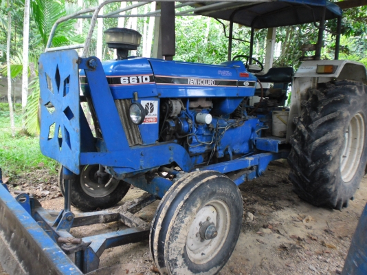 รถไถ่นาฟอดร์  6610  แท้เต็มตัว  พร้อมใช้งาน อุปกรณ์  จาน 7  ดันหน้า  เล่มทะเบียนพร้อม  นาทีทอง